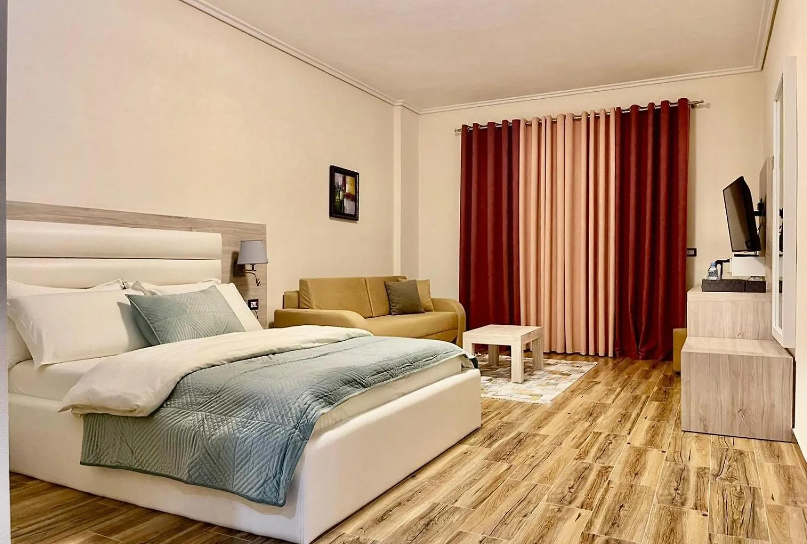 Hotel Vd Roleks Vlorë