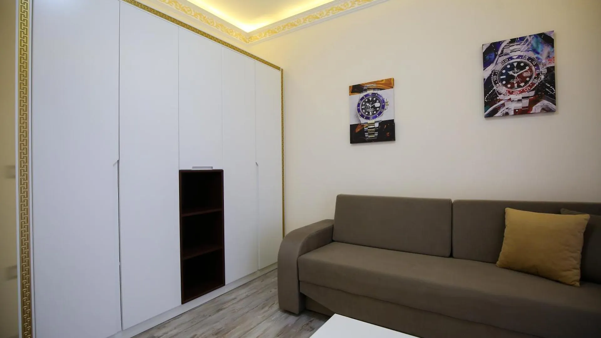 Hotel Vd Roleks Vlorë